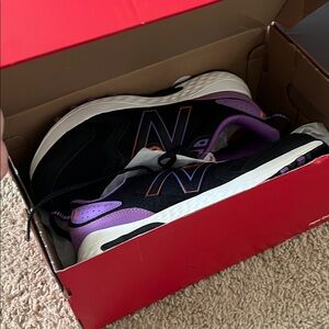 Women's Wide Shoes New Balance - Size 11